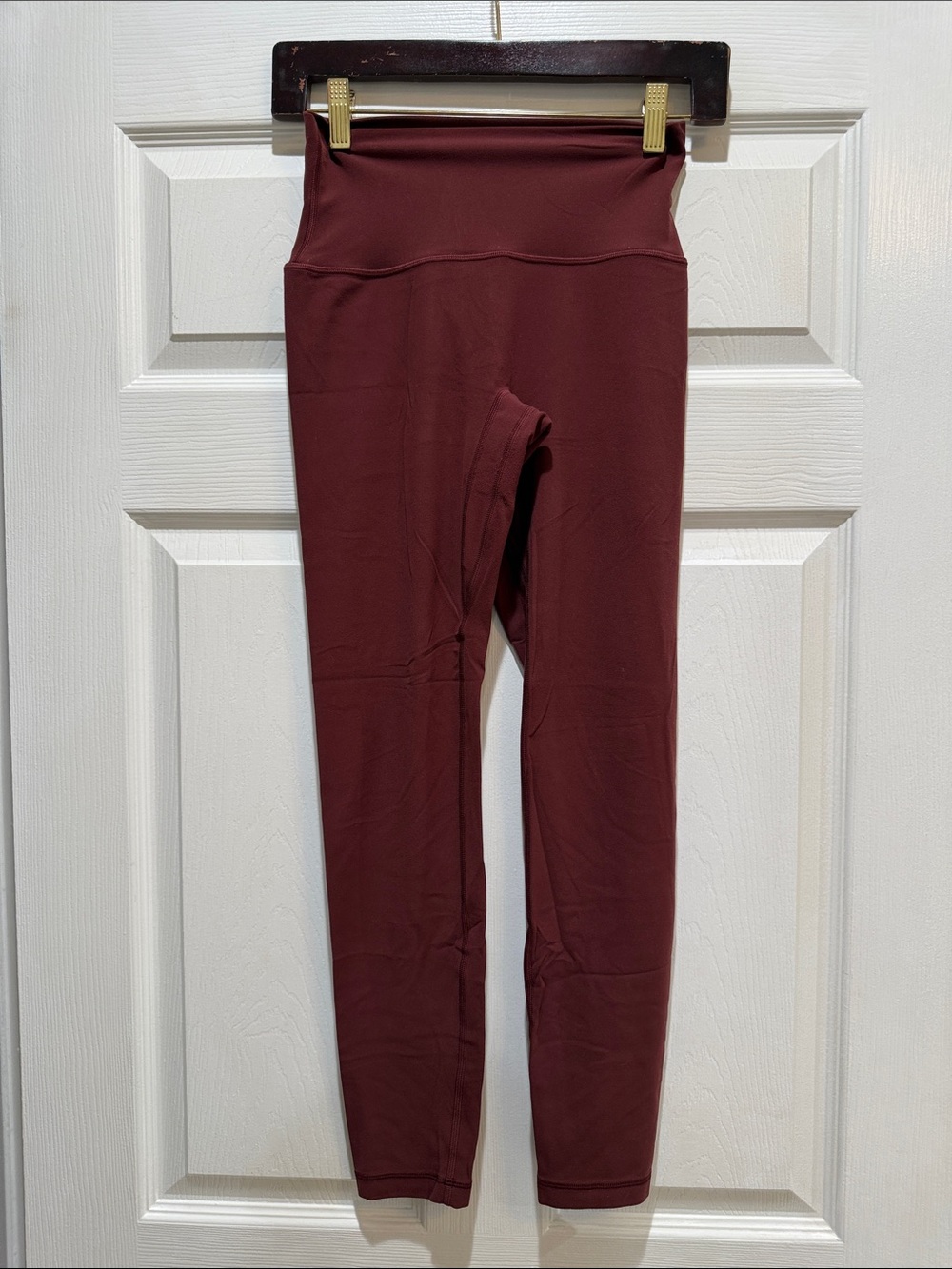 Aritzia High-Waist Leggings in Burgundy